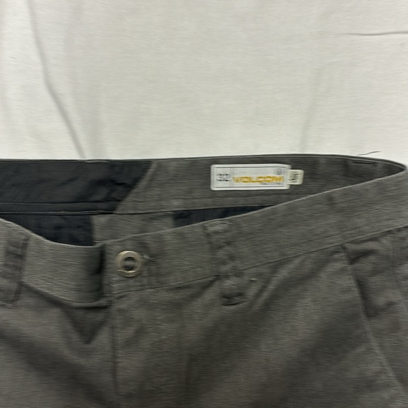 Volcom Men’s True to this grey Dress Pant - size 32 - Picture 4 of 9
